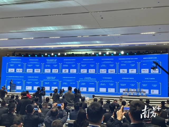 南方+ 袁佩如 拍摄