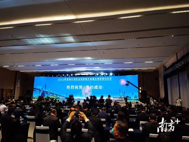 南方+ 袁佩如 拍摄