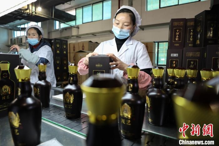 资料图：贵州酒企包装。　瞿宏伦 摄