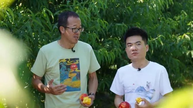 新知达人, 董宇辉挽不回投资者的信心