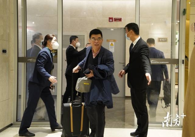 南方+ 张冠军 拍摄