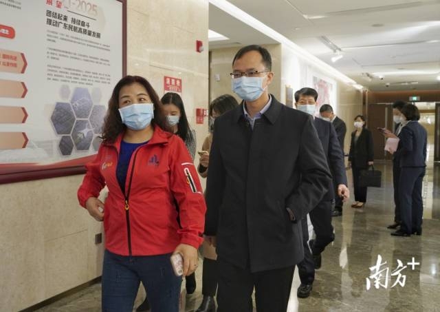 南方+ 张冠军 拍摄