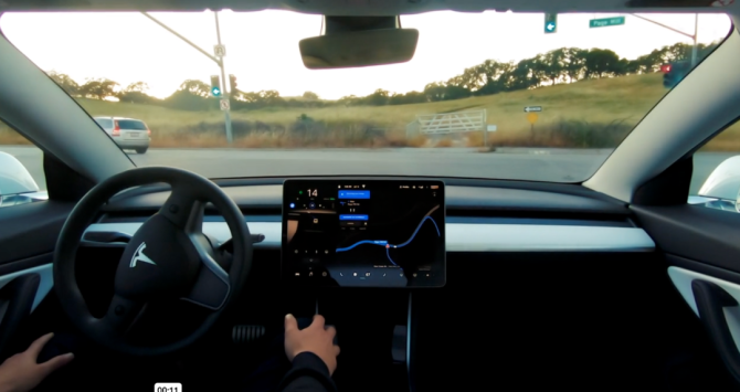 新知达人, 我们从马斯克画的饼中，挖出了特斯拉未来的生意经