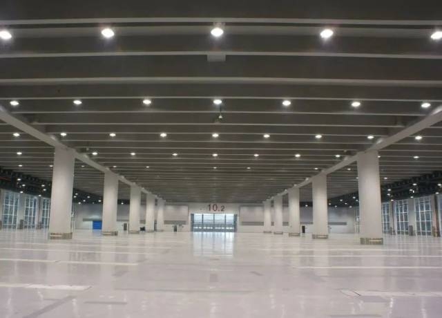 △展馆的所有照明设备均采用低能耗、无/低含汞量的节能灯具