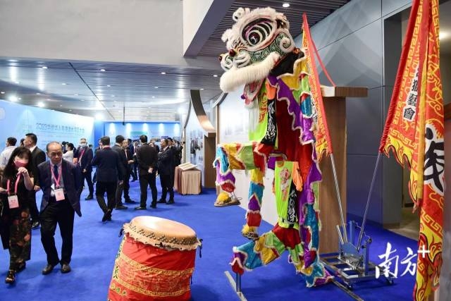 南方⁺ 肖雄 拍摄