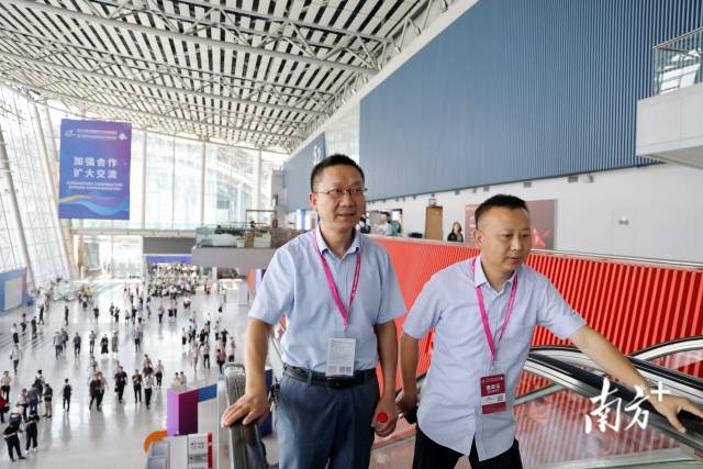 南方+ 石磊 拍摄