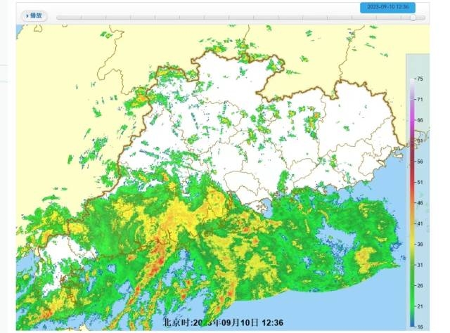 截至10日12时36分，海上雨带正在上岸。