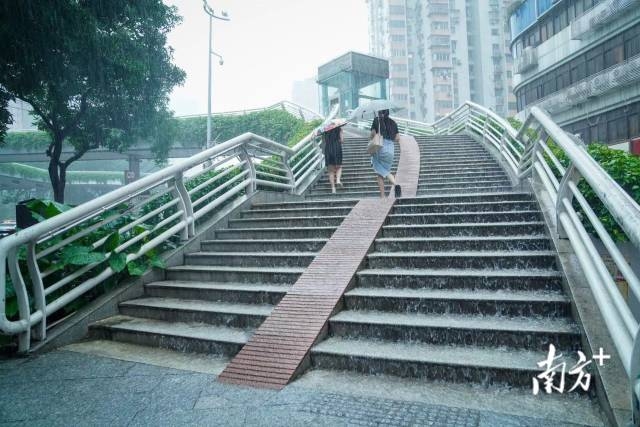 南方+ 王良珏 拍摄