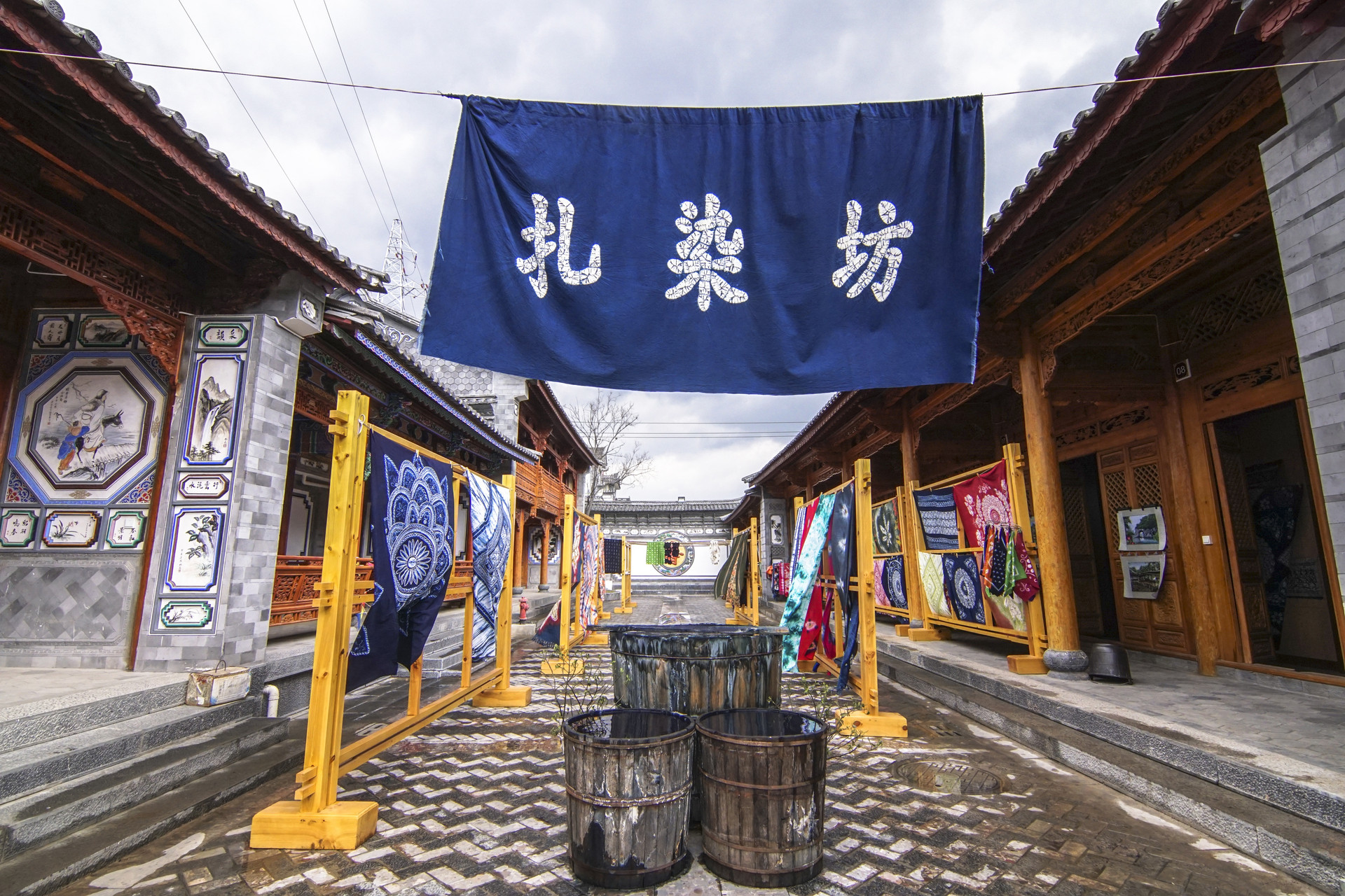 摄图网_500810202_banner_大理古城建筑（企业商用）(1).jpg