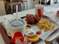 使用過期食材、篡改效期、健康證造假……華萊士道歉！