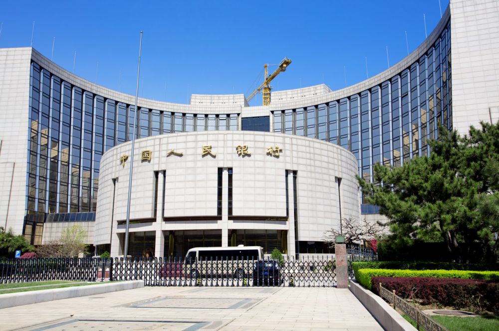 月末流动性支持加码！央行预告四次隔夜逆回购操作，合计投放2.1万亿元