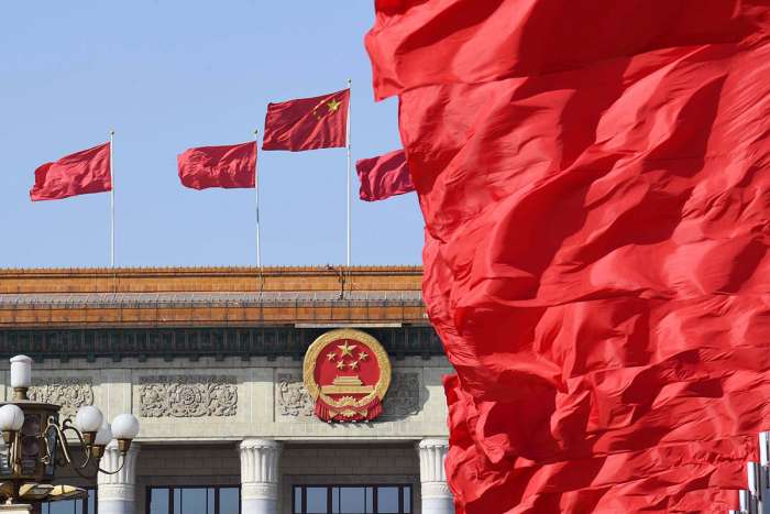 以伟大建党精神涵养正确政绩观