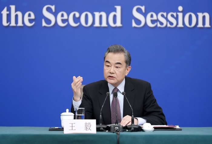 王毅“金句频出”谈中国外交：以中国的确定性稳住不确定的世界