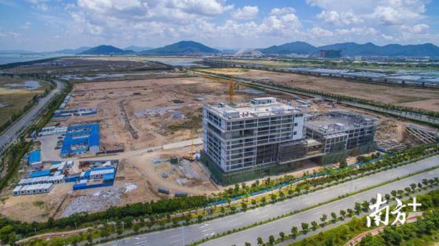 2016年，粤澳合作中医药产业园。